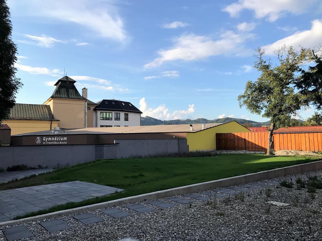 Penzion V Inom Svete Žilina Esterno foto